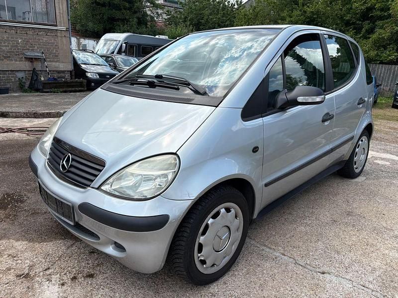Silber Gebraucht 2004 Mercedes A140 Classic Limousine | 1.500 € (Fairer Preis) - Bild 1/4