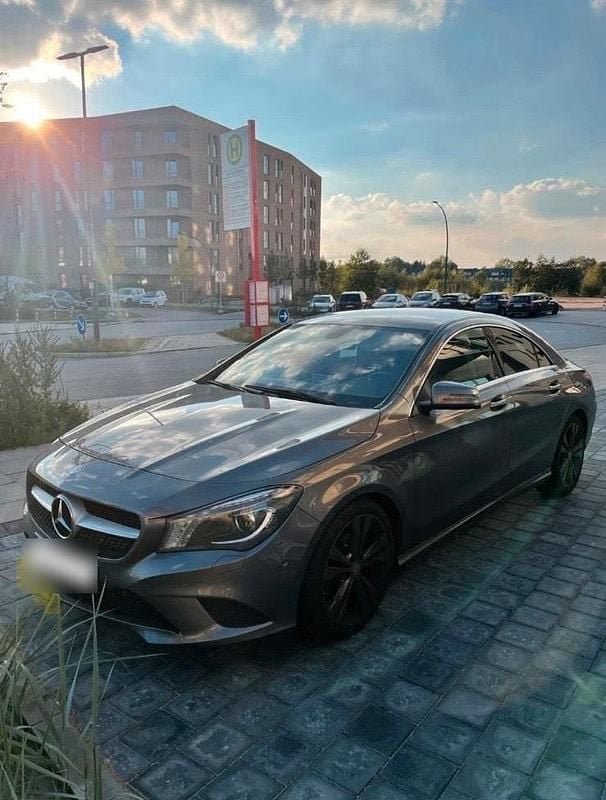 Gebraucht Mercedes CLA180 122 PS (89 kW) 2014 Silber Limousine