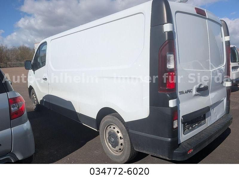 Gebraucht Renault Trafic Komfort 120 PS (88 kW) 2018 Weiß Van / Kleinbus