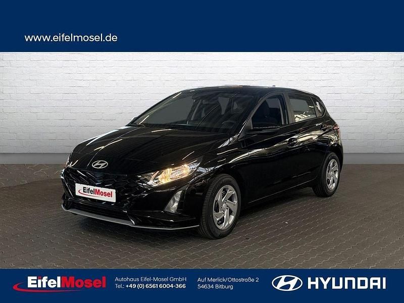 Schwarz Neu 2024 Hyundai i20 Select Limousine | 18.960 € (Guter Preis) - Bild 1/4