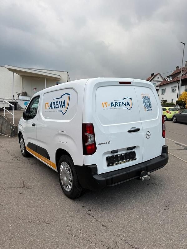 Gebraucht Opel Combo-e Life Edition 100 kW (136 PS) 2021 Weiß Van / Kleinbus