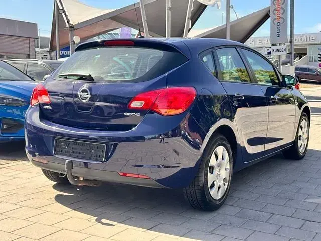 Gebraucht Opel Astra Design Edition 87 PS (63 kW) 2012 Blau Limousine