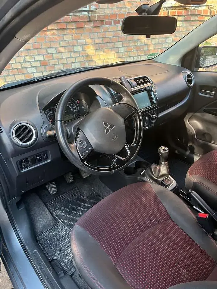 Gebraucht Mitsubishi Space Star Diamant Edition 80 PS (58 kW) 2019 Silber Kleinwagen