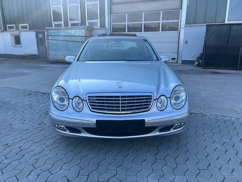 Gebraucht Mercedes E280 190 PS (139 kW) 2005 Silber Limousine