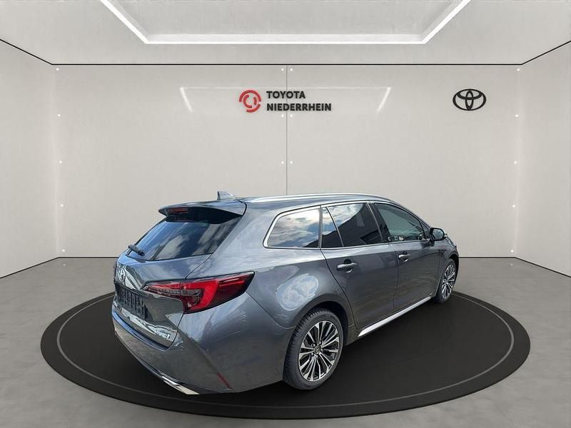 Neu Toyota Corolla 178 PS (130 kW) 2025 Grau Kombi