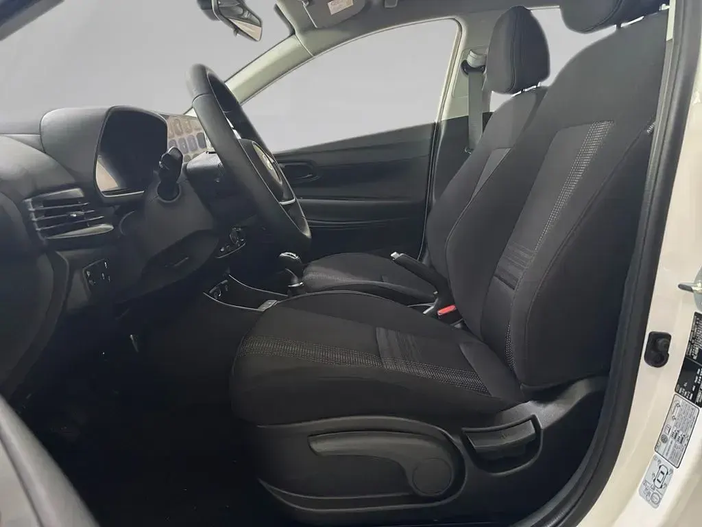 Neu Hyundai i20 Select 101 PS (74 kW) 2025 Schwarz Kleinwagen