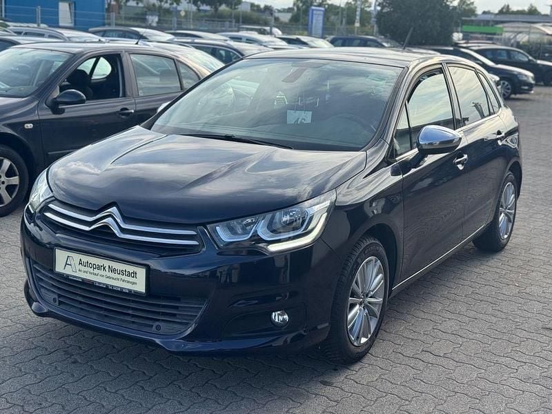 Blau Gebraucht 2016 Citroën C4 SELECTION Limousine | 3.999 € (Superpreis) - Bild 1/4