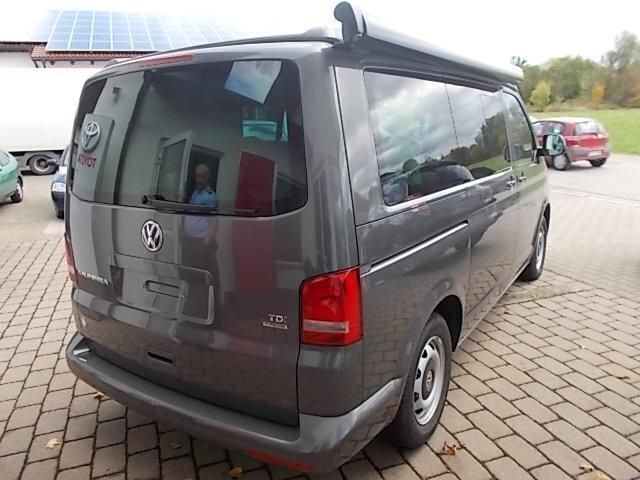 Gebraucht VW T5 Comfortline 140 PS (102 kW) 2015 Grau metallic Van