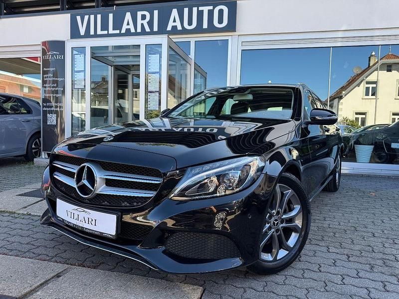 Schwarz Gebraucht 2018 Mercedes C180 Limousine | 20.999 € (Guter Preis) - Bild 1/4