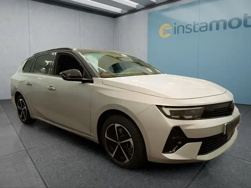 Używany Opel Astra 131 KM (96 kW) 2025 Szary Hatchback