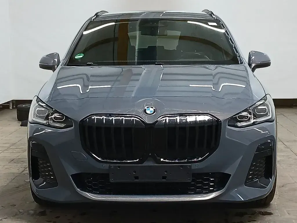 Używany BMW 218 Performance 136 KM (100 kW) 2024 Szary Minivan