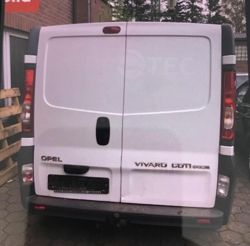 Weiß Gebraucht 2012 Opel Vivaro Van | 5.750 € (Guter Preis) - Bild 1/4