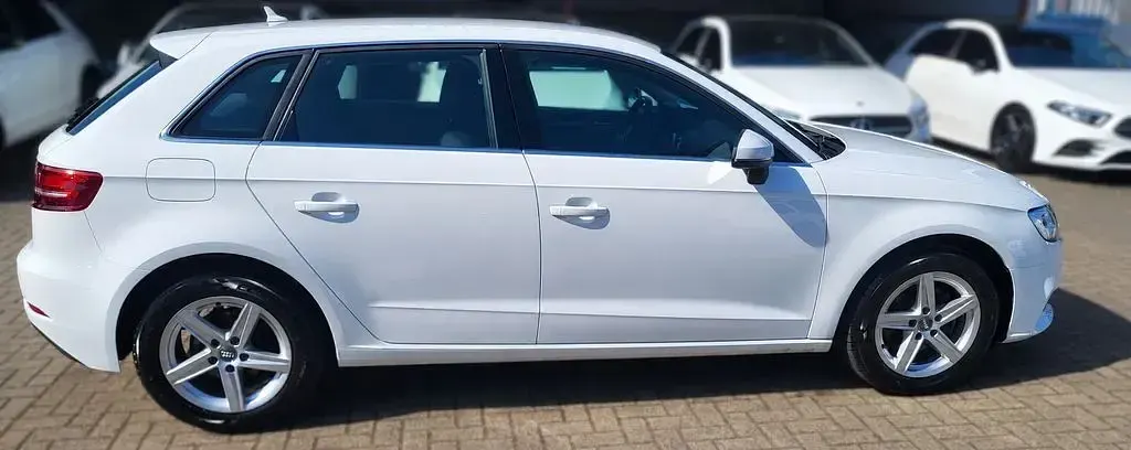 Gebraucht Audi A3 116 PS (85 kW) 2018 Weiß Limousine