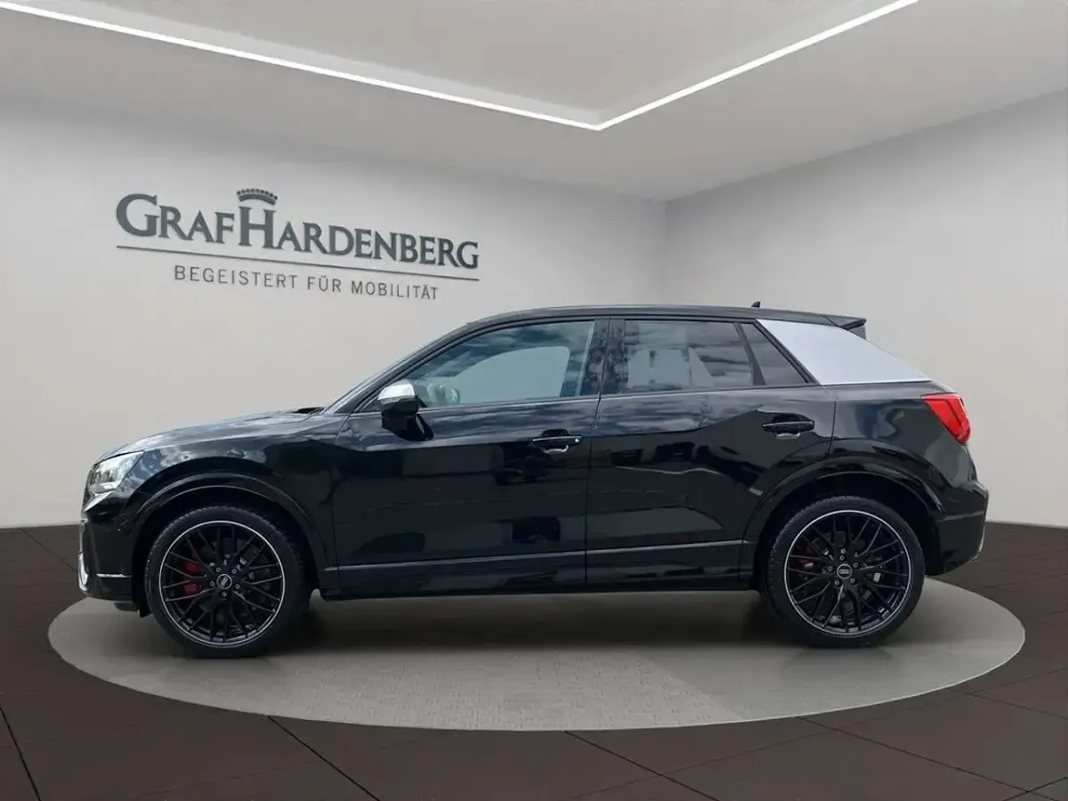 Neu Audi SQ2 300 PS (220 kW) 2026 Mythosschwarz metallic SUV