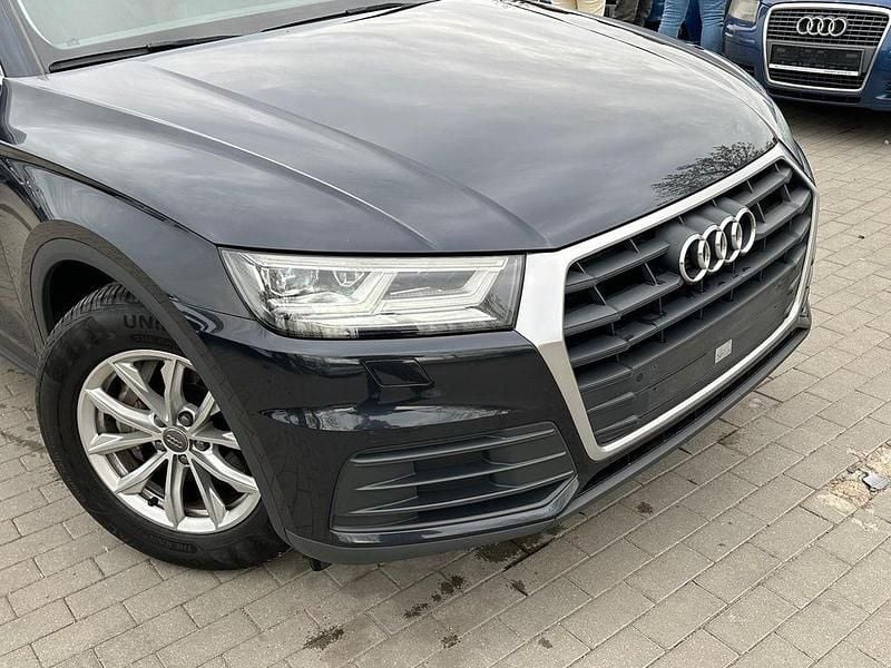 Gebraucht Audi Q5 Basis 163 PS (119 kW) 2020 Blau SUV