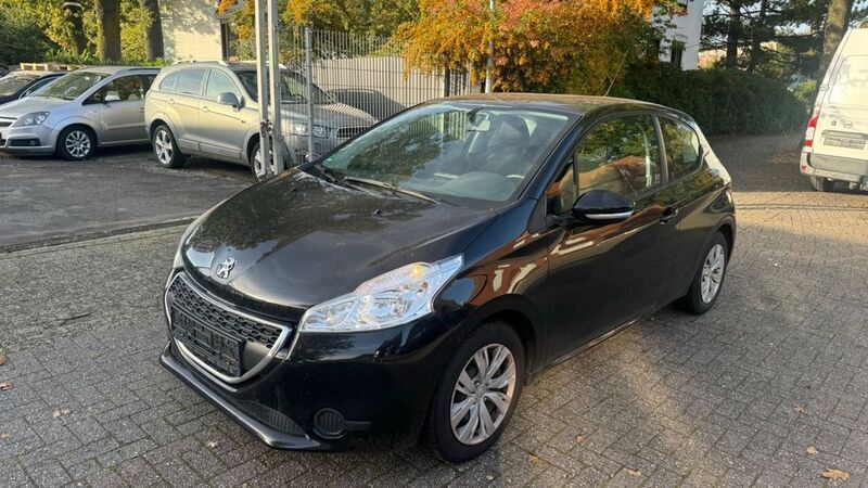 Schwarz Gebraucht 2014 Peugeot 208 Active Kleinwagen | 3.250 € (Guter Preis) - Bild 1/4