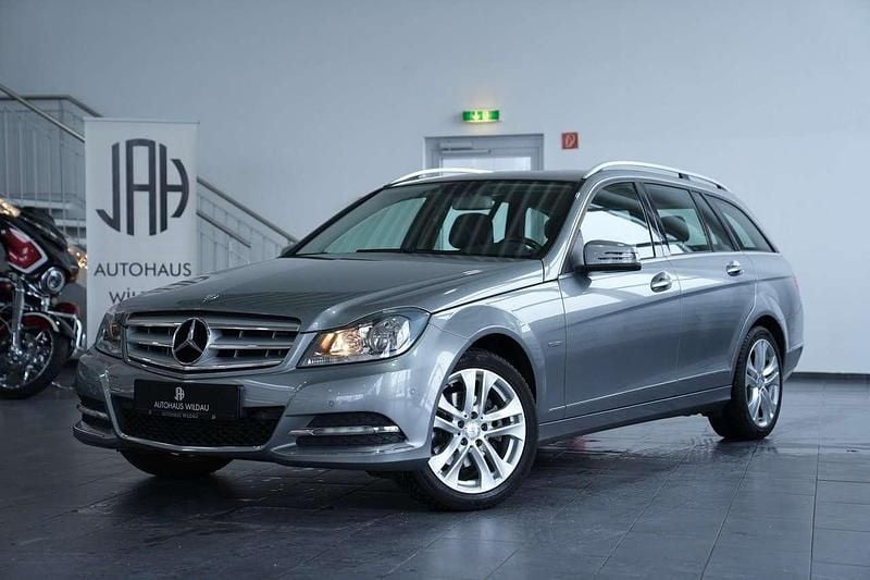 Gebraucht Mercedes C250 Avantgarde 204 PS (150 kW) 2012 Palladiumsilber  lack Kombi