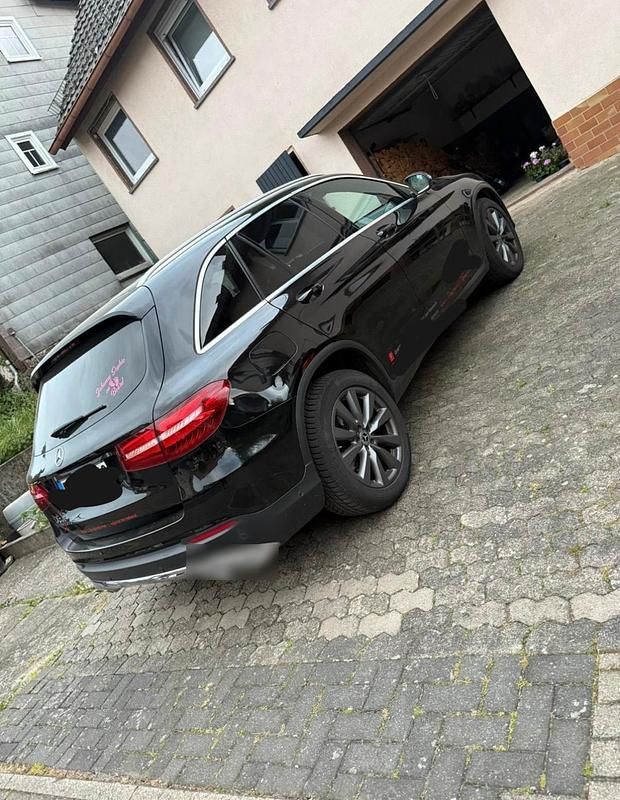Gebraucht Mercedes GLC250 207 PS (152 kW) 2017 Schwarz SUV