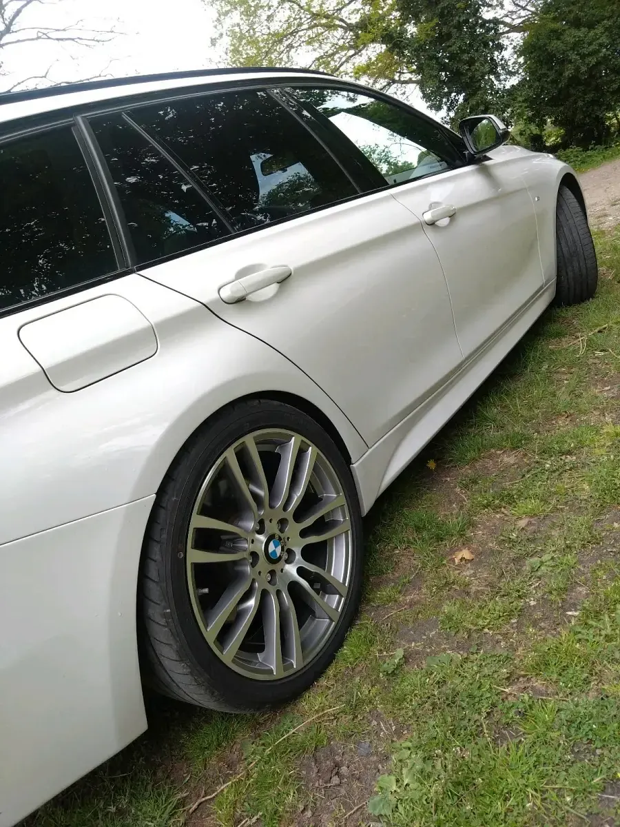 Gebraucht BMW 330 M Sport 258 PS (189 kW) 2014 Weiß Kombi