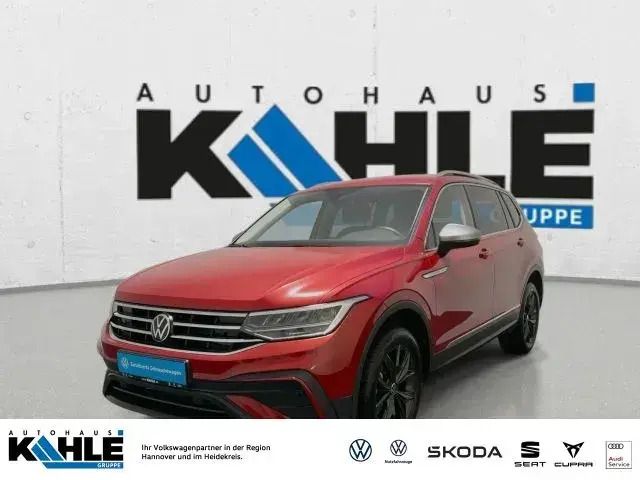 Rot Gebraucht 2024 VW Tiguan Move SUV | 39.290 € (Etwas zu teuer) - Bild 1/4