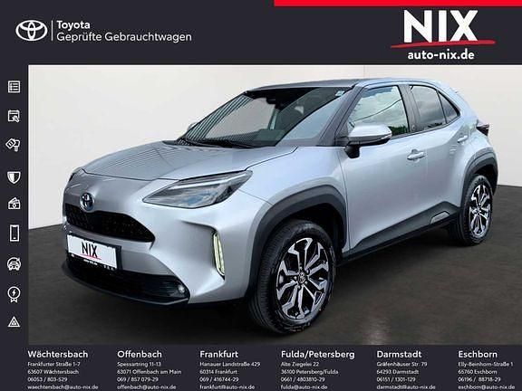 Shimmering silver metallic Gebraucht 2023 Toyota Yaris Hybrid Connect Style | 24.990 € (Fairer Preis) - Bild 1/4