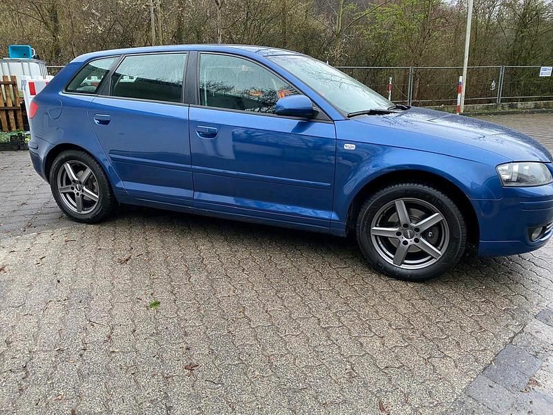 Gebraucht Audi A3 102 PS (75 kW) 2006 Blau Kleinwagen