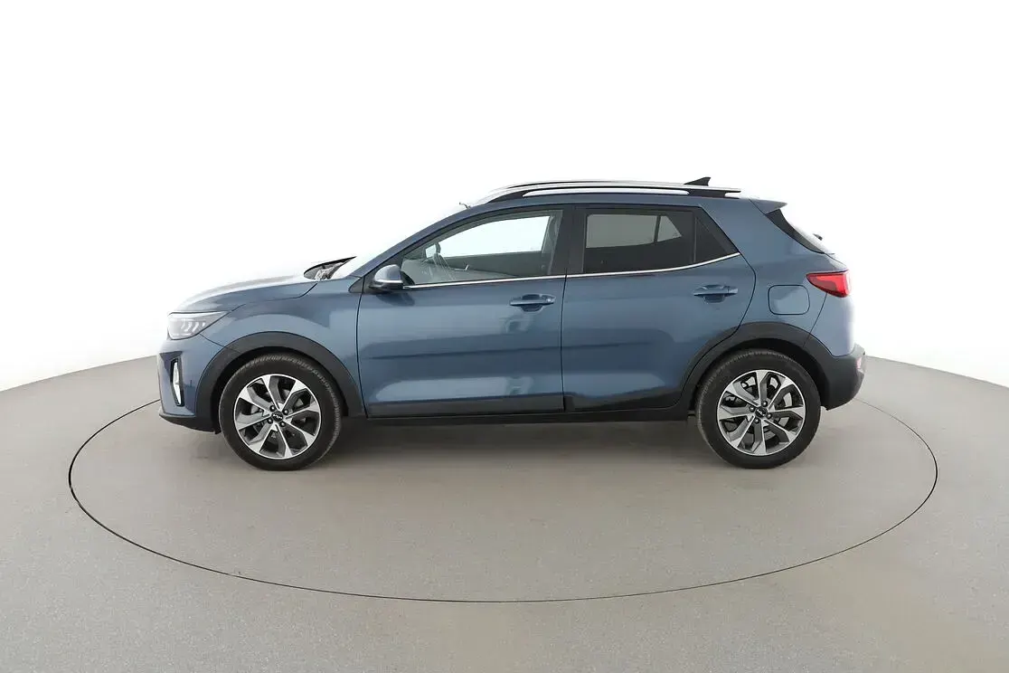 Gebraucht Kia Stonic Spirit 120 PS (88 kW) 2024 Blau SUV