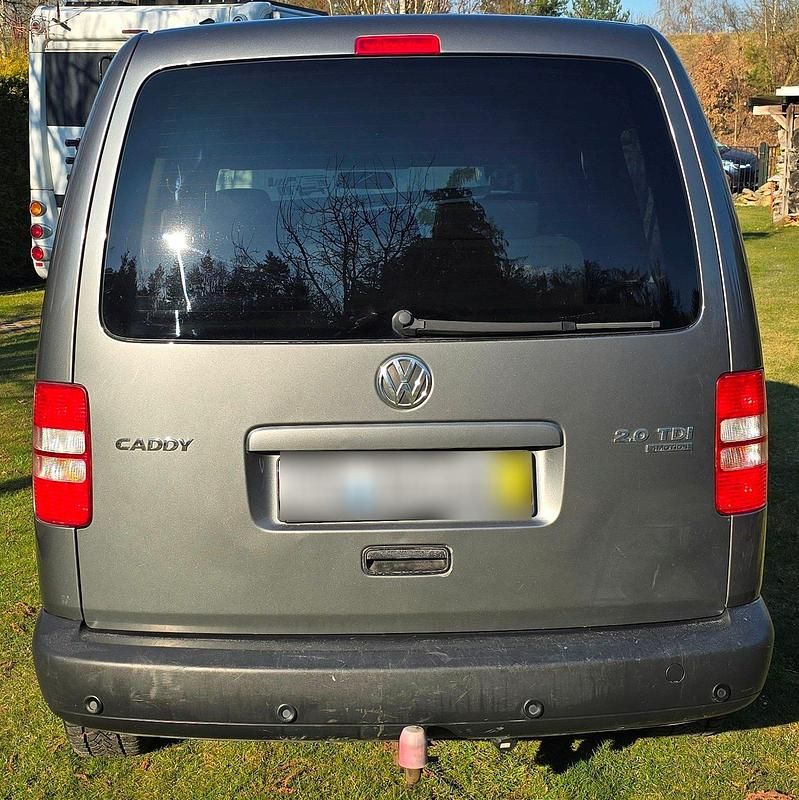 Używany VW Caddy 110 KM (80 kW) 2012 Szary Minivan