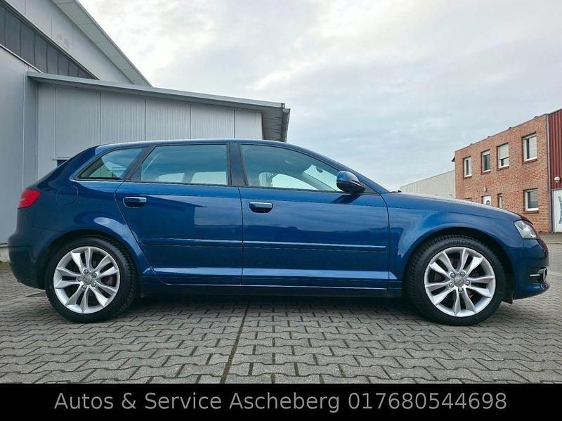Gebraucht Audi A3 Ambition 105 PS (77 kW) 2012 Blau Kleinwagen