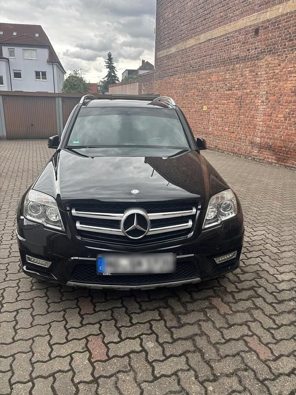Schwarz Gebraucht 2011 Mercedes GLK250 SUV | 12.000 € - Bild 1/4