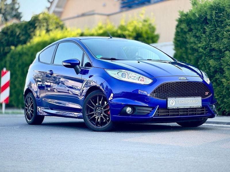 Blau Gebraucht 2017 Ford Fiesta Performance Edition Kleinwagen | 11.350 € (Fairer Preis) - Bild 1/4