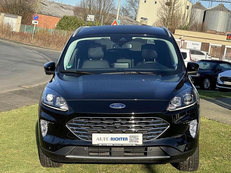 Obsidianschwarz metallic Gebraucht 2024 Ford Kuga Titanium SUV | 28.450 € (Superpreis) - Bild 1/4