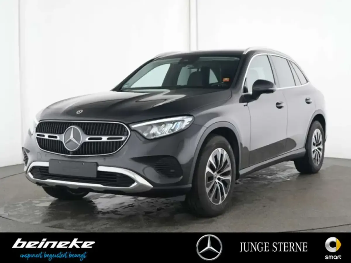 Gebraucht Mercedes GLC200 Avantgarde 204 PS (150 kW) 2025 Grau SUV