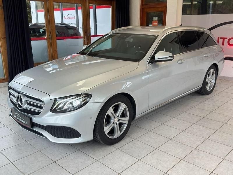 Silber Gebraucht 2017 Mercedes E220 Kombi | 15.900 € (Superpreis) - Bild 1/4