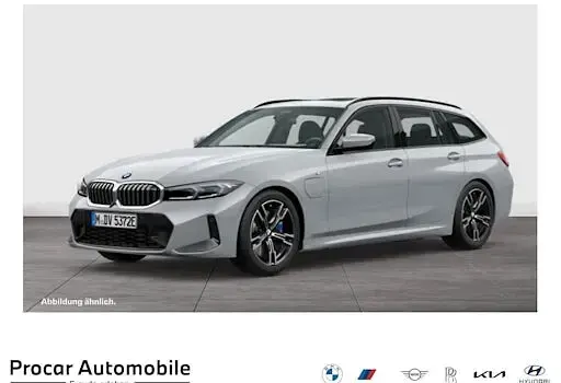 Gebraucht BMW 330e M Sport 292 PS (214 kW) 2025 Kombi