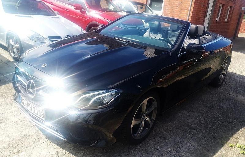 Gebraucht Mercedes E220 194 PS (142 kW) 2017 Schwarz Cabrio