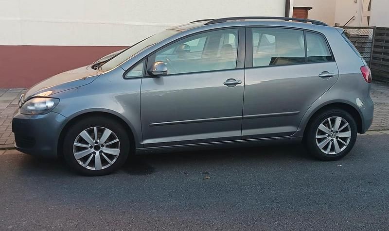 Gebraucht VW Golf VI 122 PS (89 kW) 2010 Grau Kleinwagen