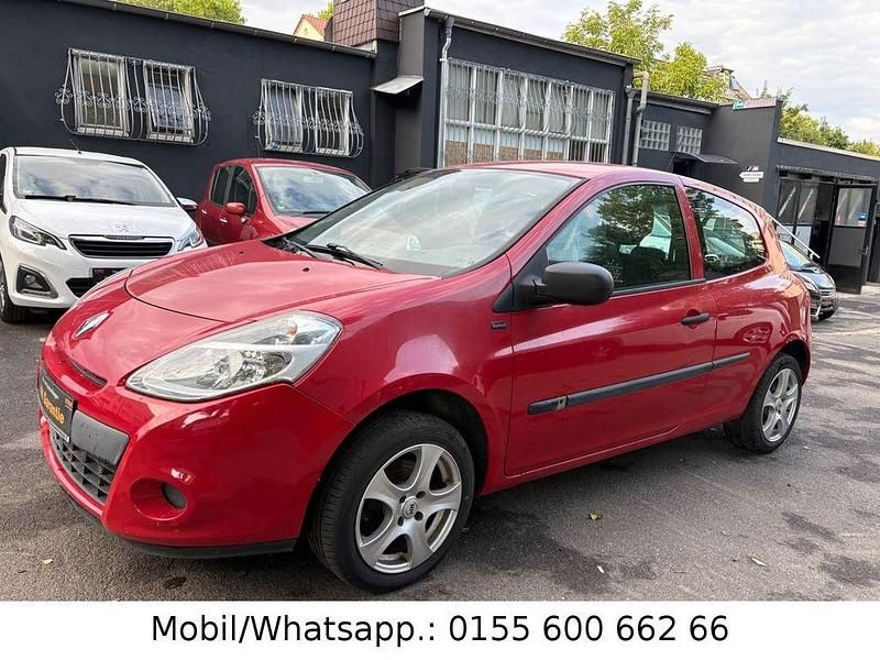 Rot Gebraucht 2011 Renault Clio III Kleinwagen | 2.999 € (Fairer Preis) - Bild 1/4