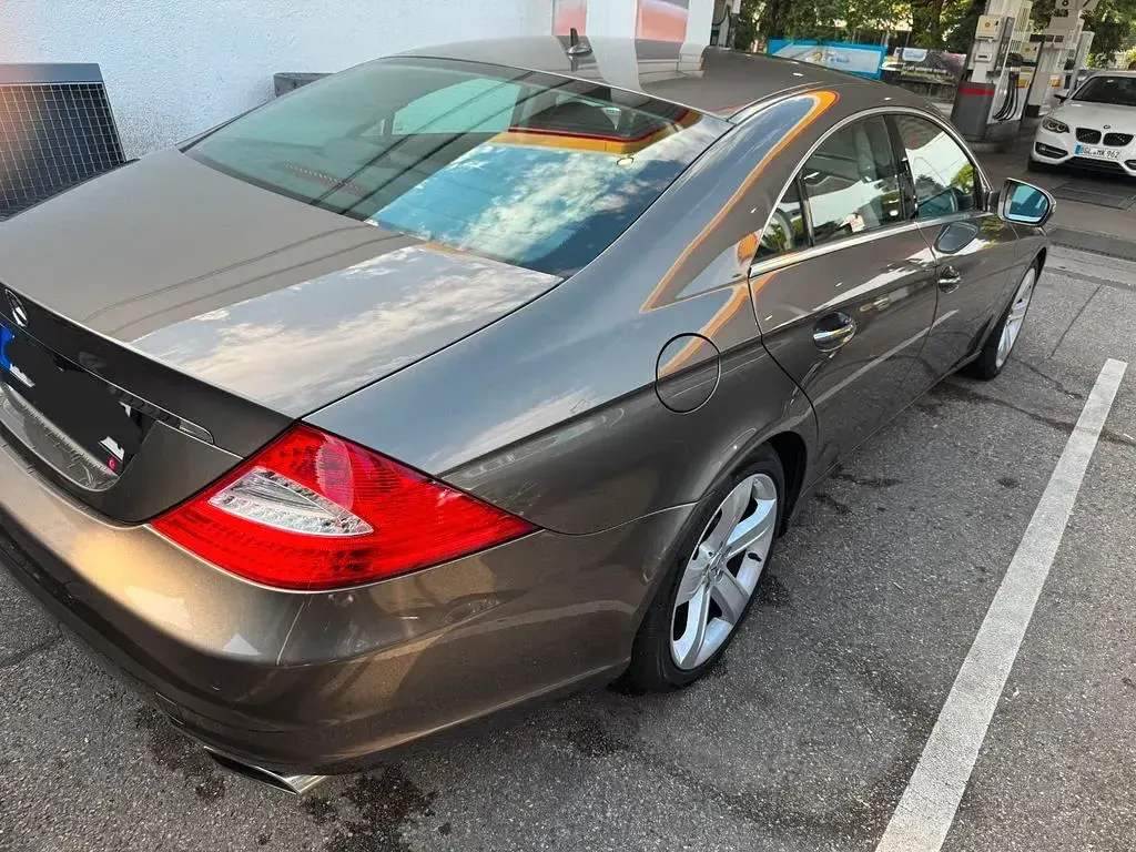 Gebraucht Mercedes CLS280 231 PS (169 kW) 2008 Braun Coupé