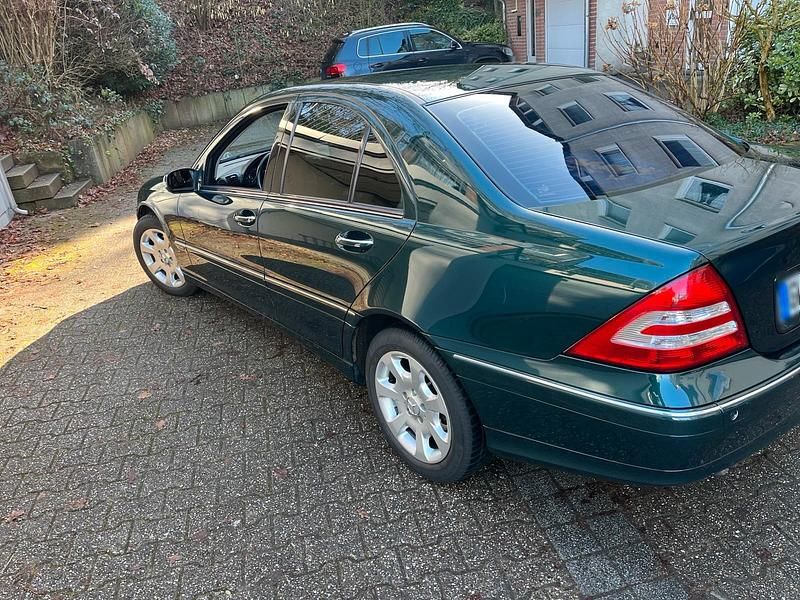 Gebraucht Mercedes C200 122 PS (89 kW) 2005 Grün Limousine