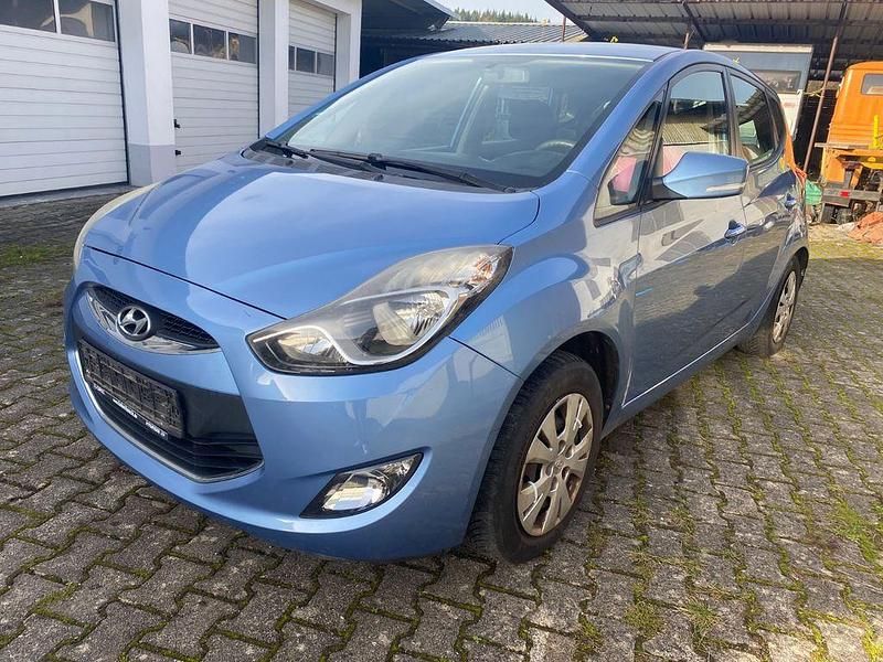 Gebraucht Hyundai ix20 Classic 90 PS (66 kW) 2012 Blau Kleinwagen