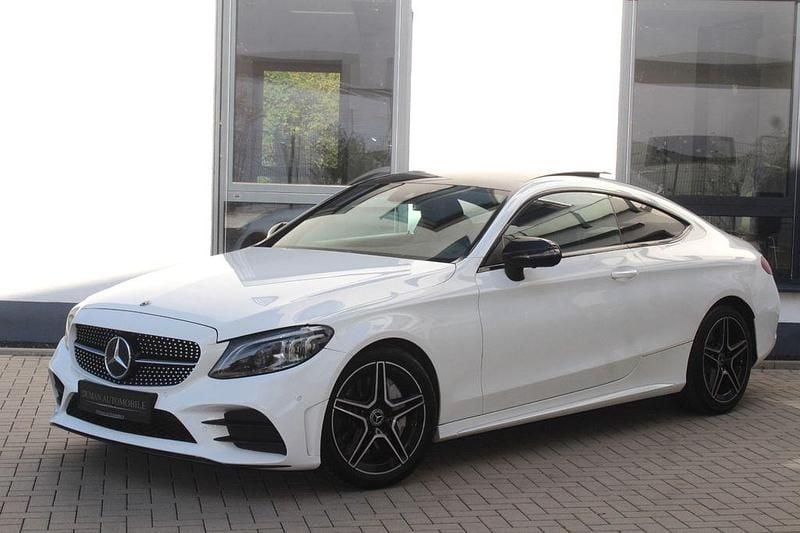 Weiß Gebraucht 2019 Mercedes C300 AMG Coupé | 32.900 € (Etwas zu teuer) - Bild 1/4
