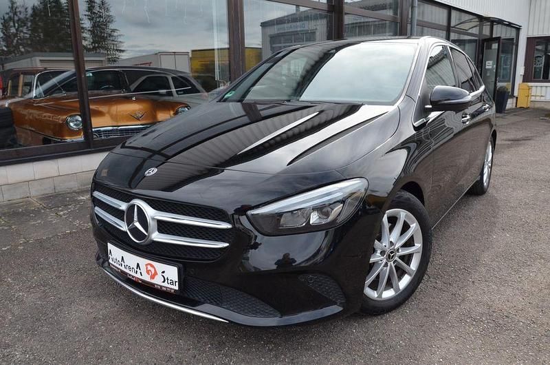 Gebraucht Mercedes B200 150 PS (110 kW) 2019 Nachtschwarz  unilack Van / Kleinbus