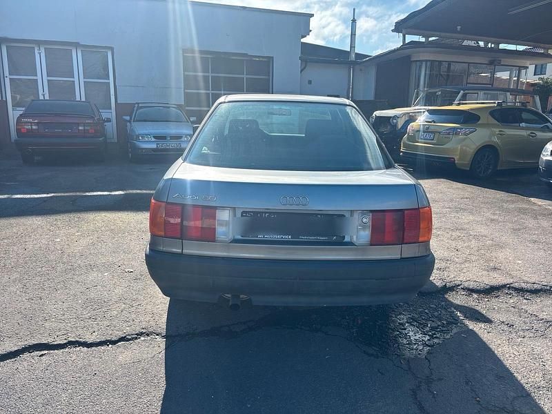 Gebraucht Audi 80 70 PS (51 kW) 1991 Grau Limousine