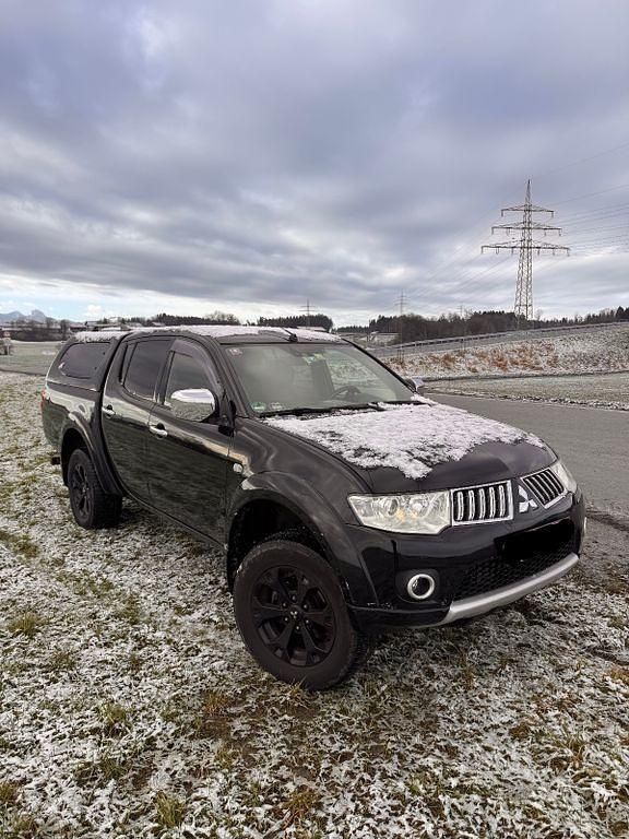Gebraucht Mitsubishi L200 178 PS (130 kW) 2010 Schwarz Pickup