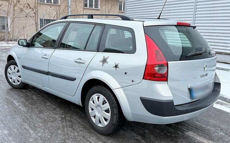 Gebraucht Renault Mégane GrandTour 113 PS (83 kW) 2004 Silber Kombi