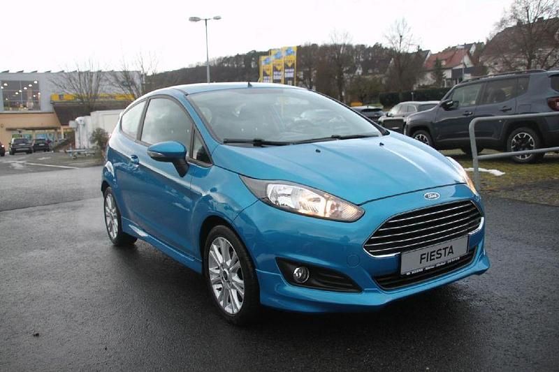 Gebraucht Ford Fiesta SYNC Edition 101 PS (74 kW) 2015 Arubablau metallic Limousine
