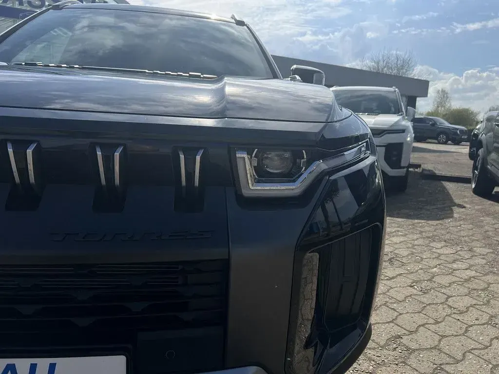 Neu KGM Torres 163 PS (119 kW) 2026 Schwarz SUV