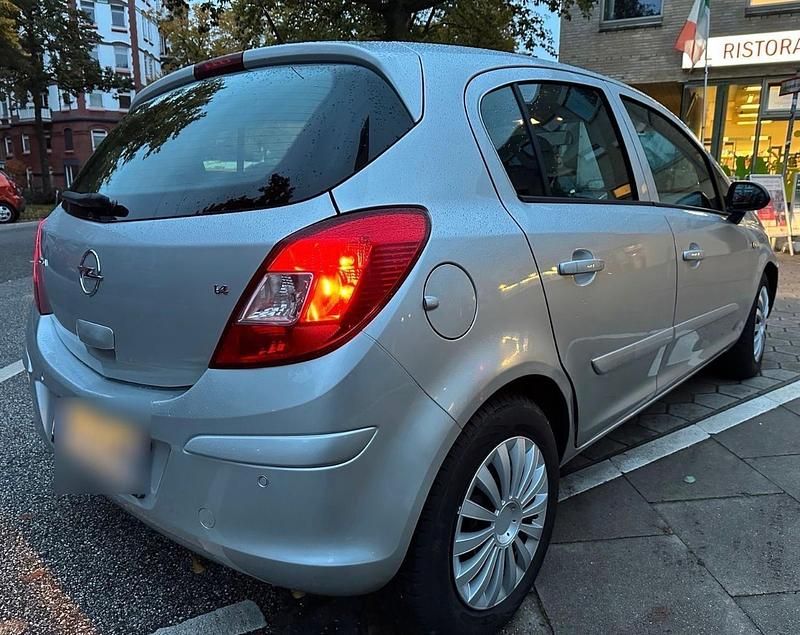 Gebraucht Opel Corsa 90 PS (66 kW) 2008 Silber Kleinwagen
