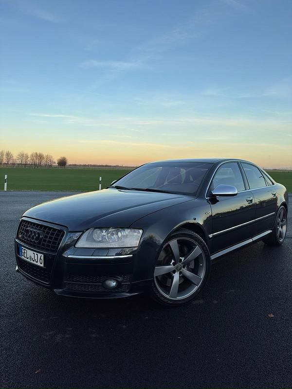 Schwarz Gebraucht 2007 Audi S8 Design Limousine | 11.499 € (Teuer) - Bild 1/4
